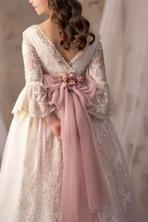 BABYONLINE Customize Bohemian Fairy Girl vestidos comunión Boho Illusion Lace Sleeve Double Layered Embroidery vestidos de niñas